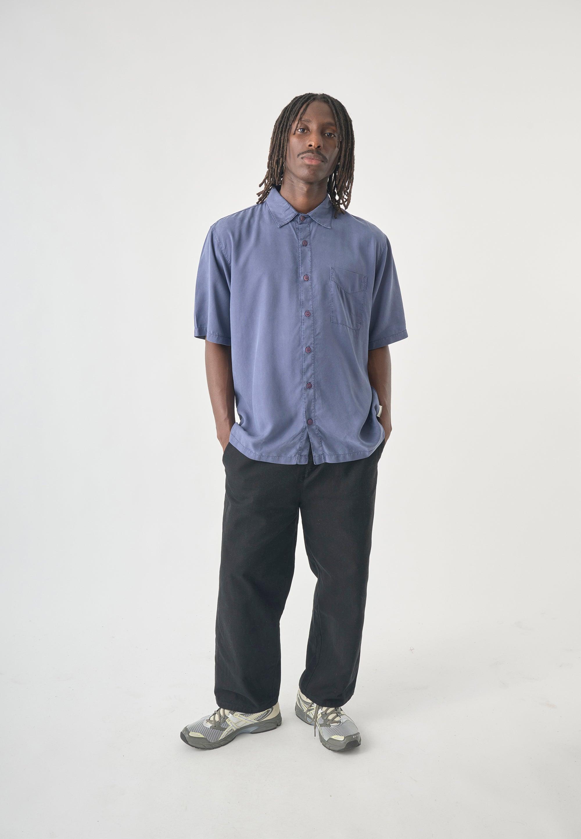 Cleptomanicx Nightshadow Blue Oversized Easy Shirt Kurzarmhemd Herren blau